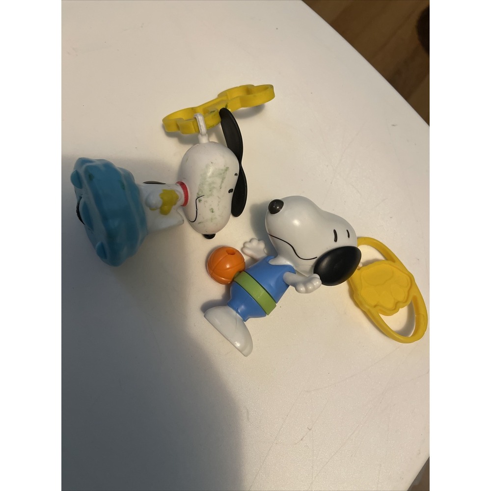 Peanuts Basketball Player SNOOPY 4" Figure Keychain Clip McDonald's Toy (12)